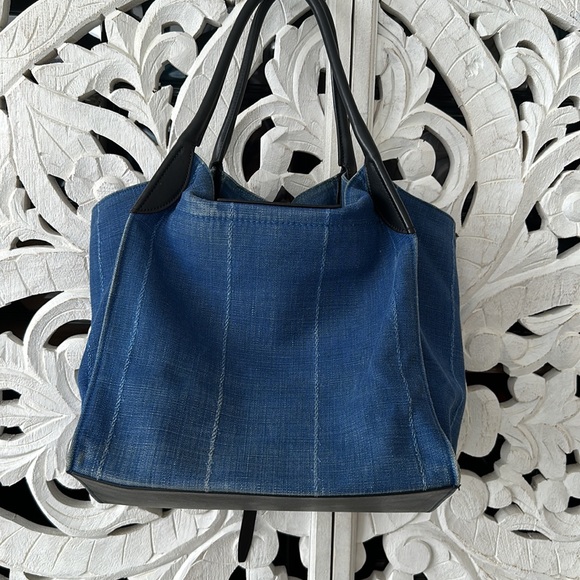 Celine Medium Denim Big Bag - Picture 6 of 15